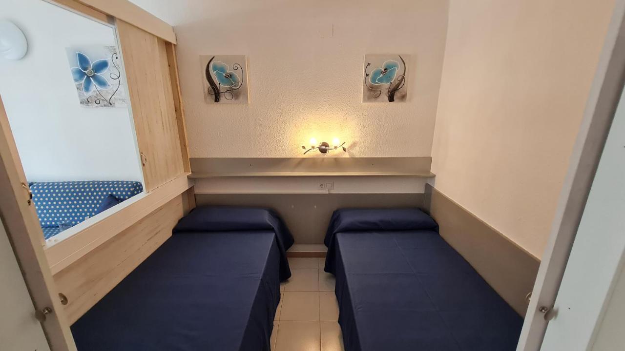 Bonito Apartamento Con Piscina 살루 외부 사진